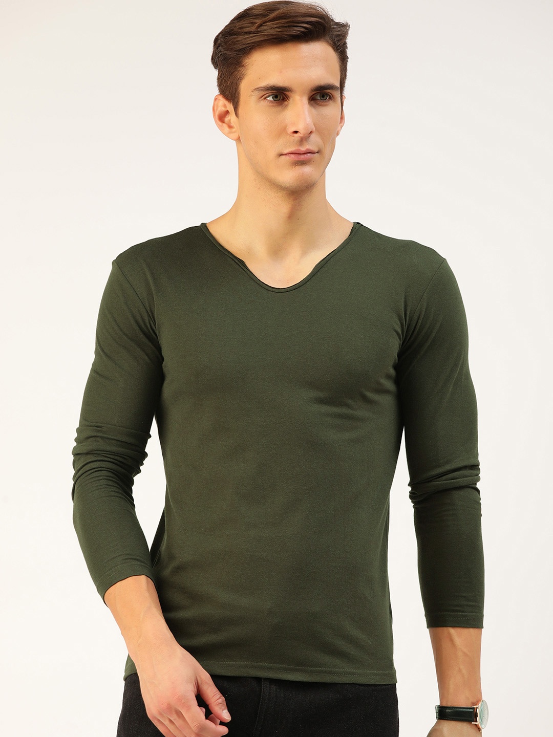 

GESPO Men Olive Green Cotton V-Neck T-shirt