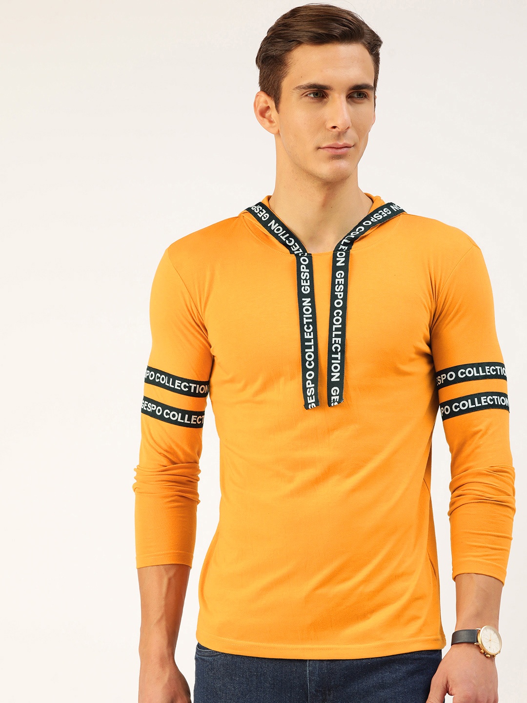 

GESPO Men Mustard Yellow Cotton Solid Hooded T-shirt