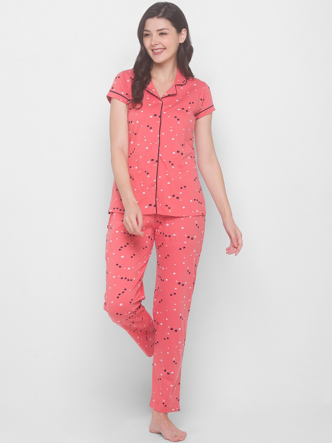 

AV2 Women Peach-Coloured & Black Printed Pure Cotton Night suit