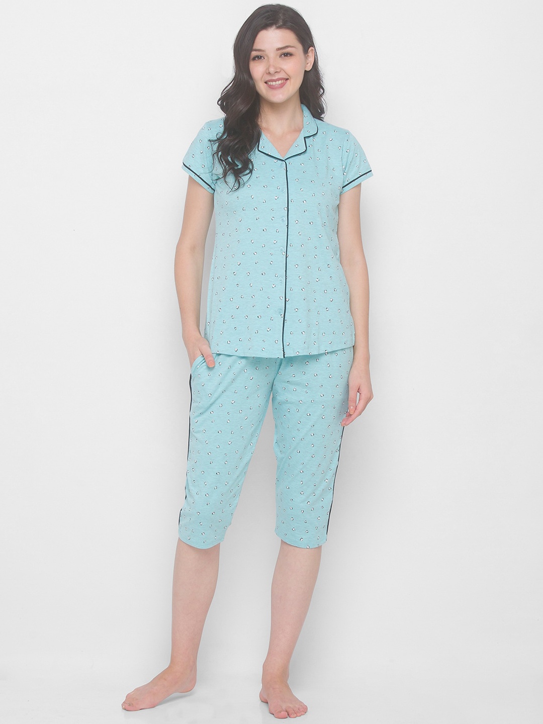 

AV2 Women Blue Printed Pure Cotton Night suit