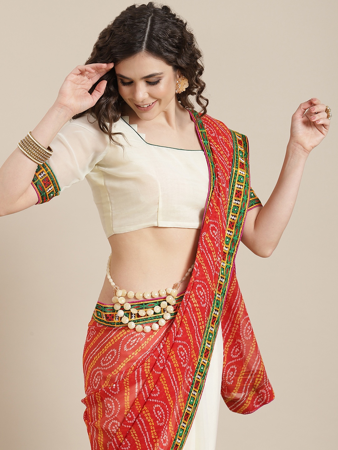 

Mitera White & Red Bandhani Saree