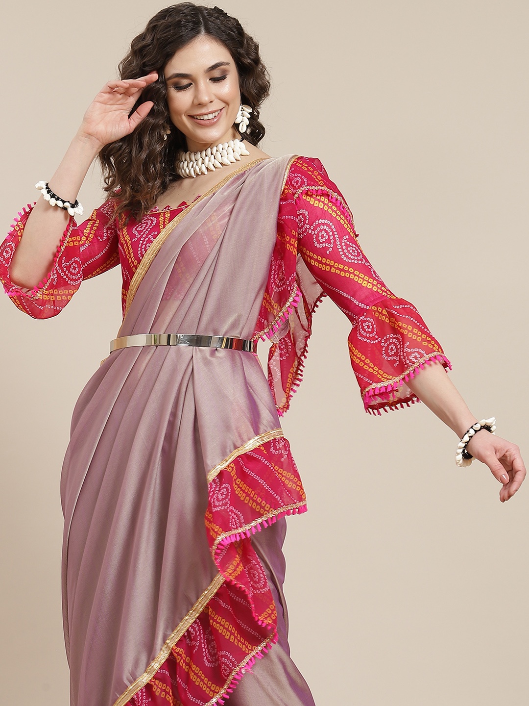 

Mitera Women Mauve & Red Bandhani Ruffle Saree