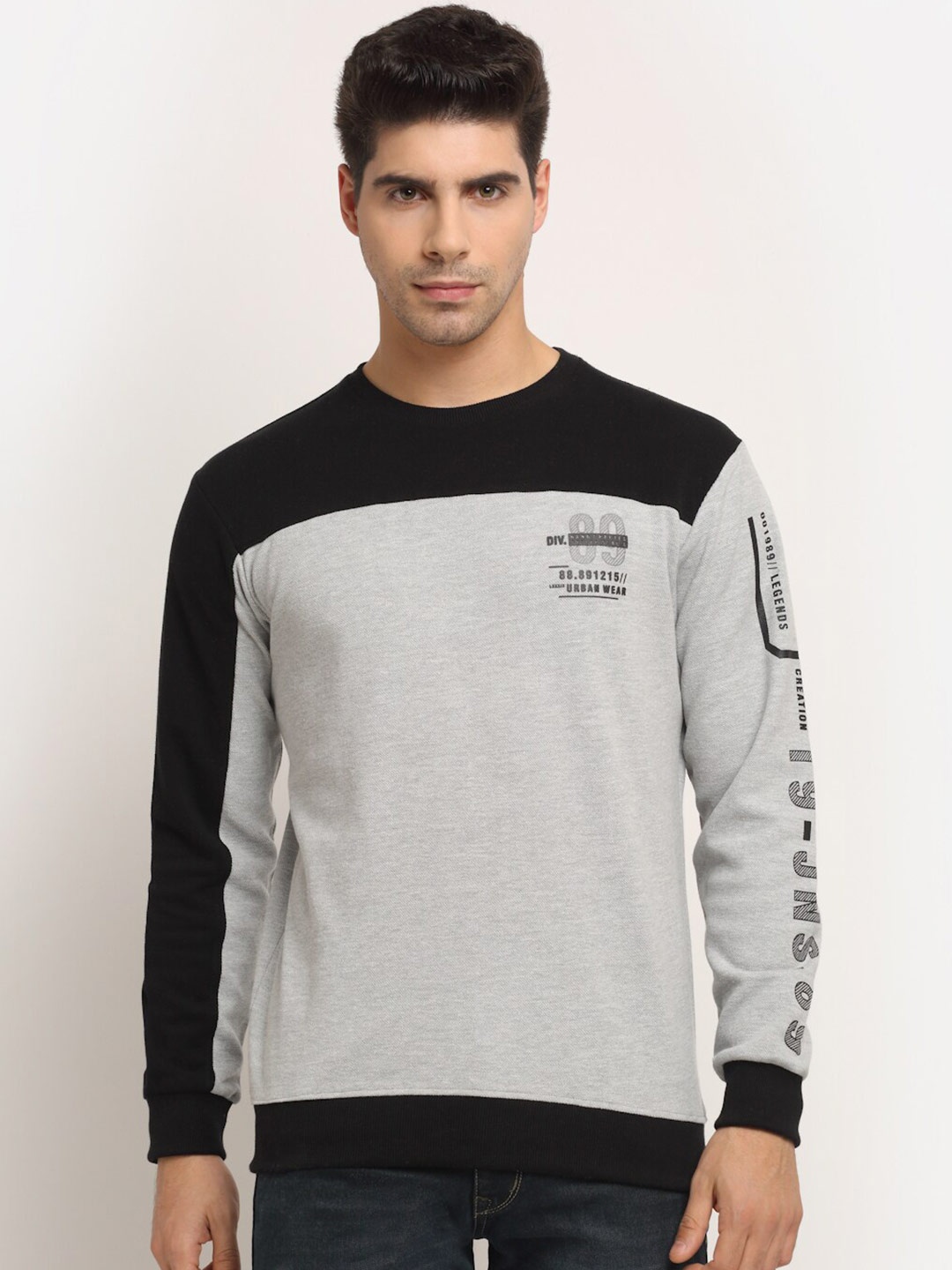 

Cantabil Men Grey Melange Colourblocked Sweatshirt