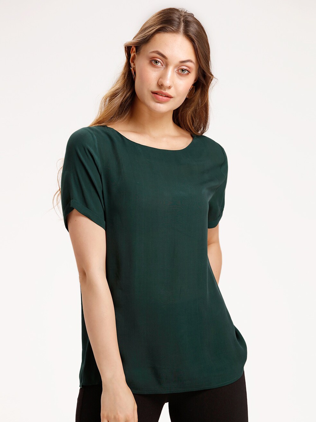 

SHAYE Green Solid Top