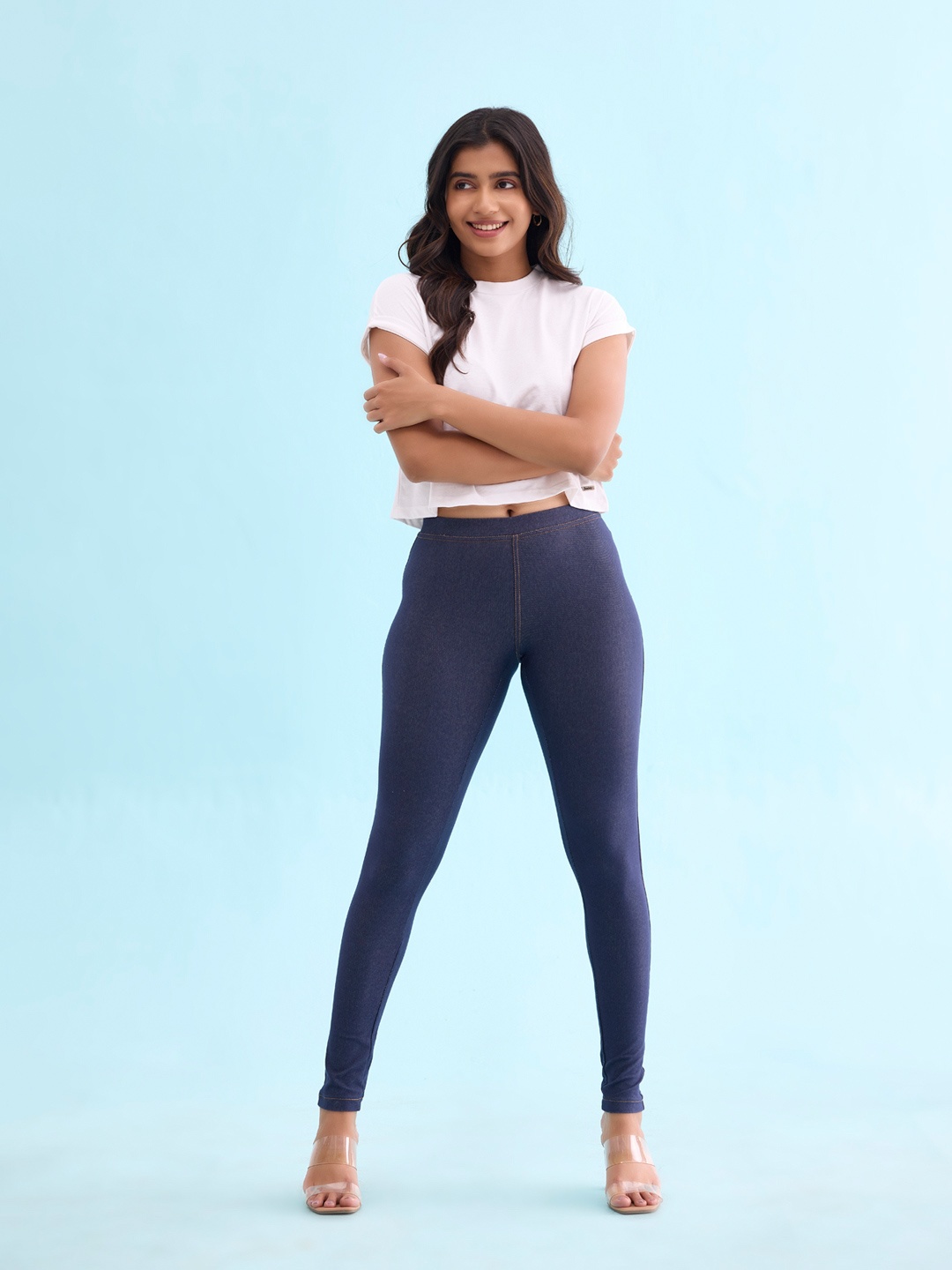 

Go Colors Women Blue Solid Knit Jeggings