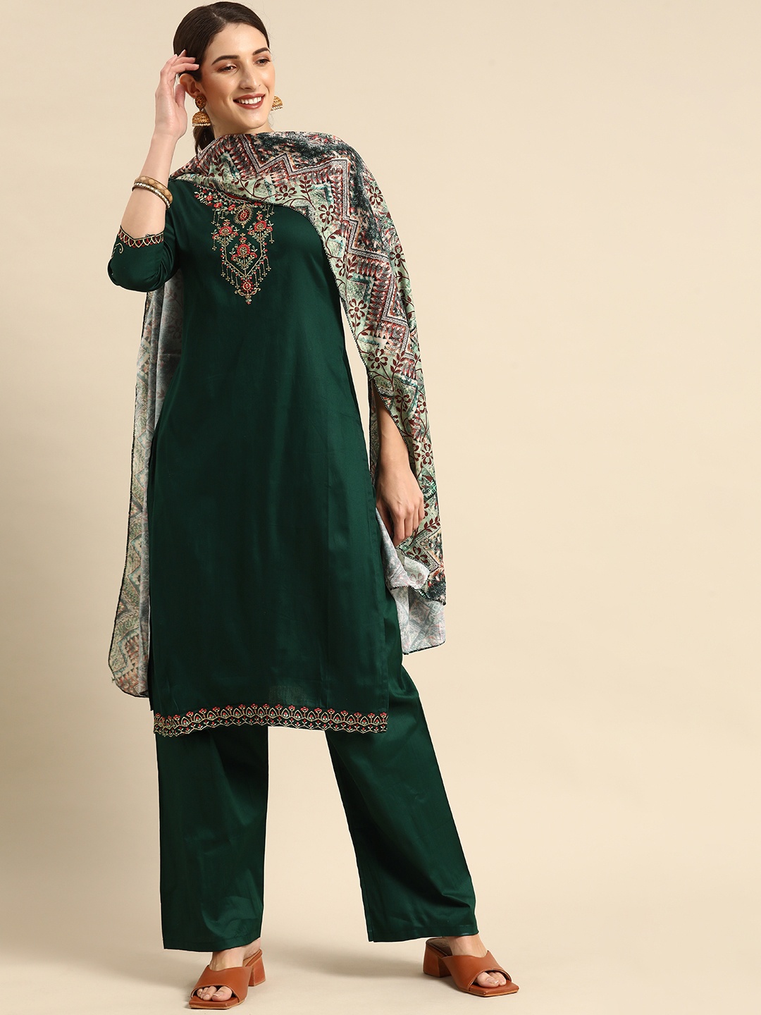 

Shaily Green & Pink Embroidered Unstitched Dress Material