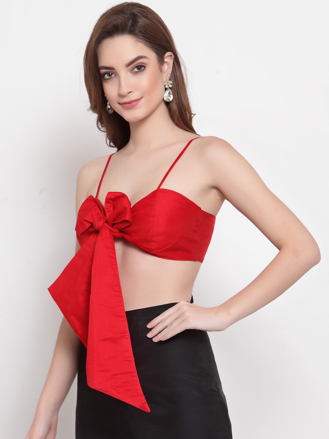 

Desi Weavess Woman Red Solid Tie-up Saree Blouse