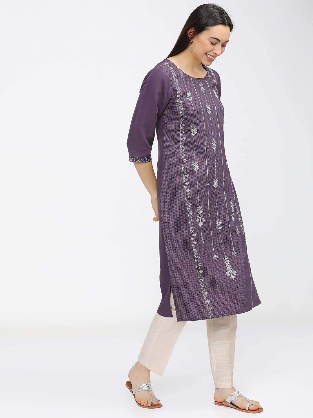 

KETCH Women Purple & White Ethnic Motifs Printed Thread Work Kurta