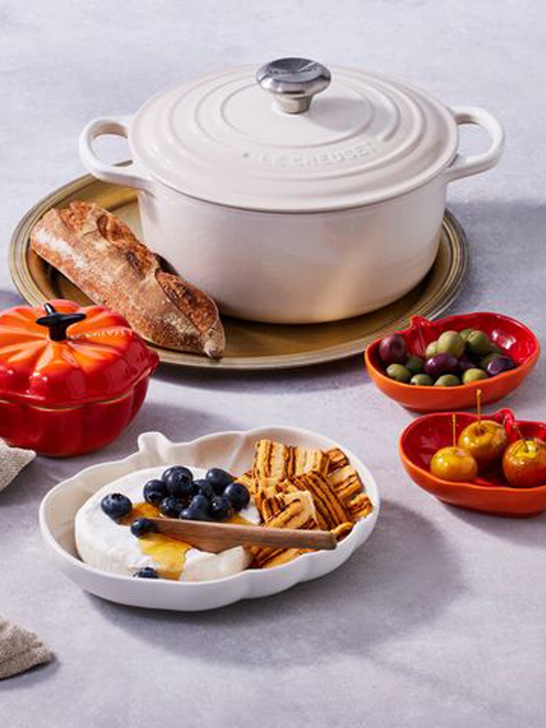 

LE CREUSET White Solid Casserole
