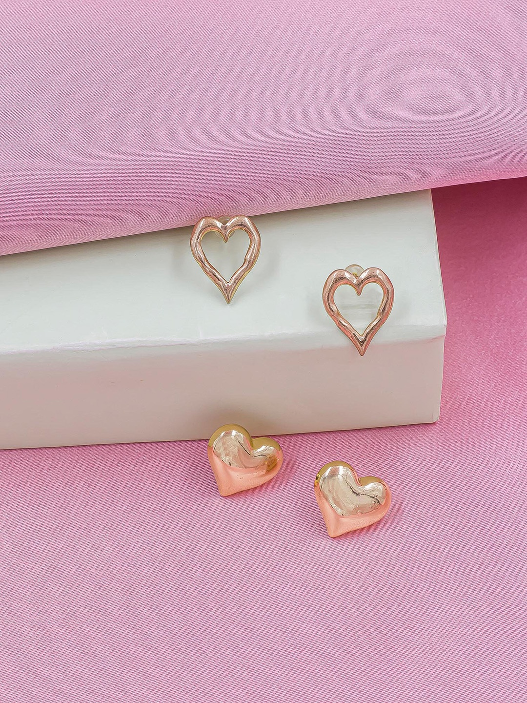 

Bellofox Gold-Toned Contemporary Studs Earrings