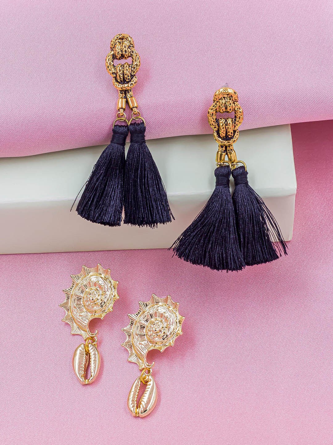 

Bellofox Pack Of 2 Gold-Toned Contemporary Drop Earrings