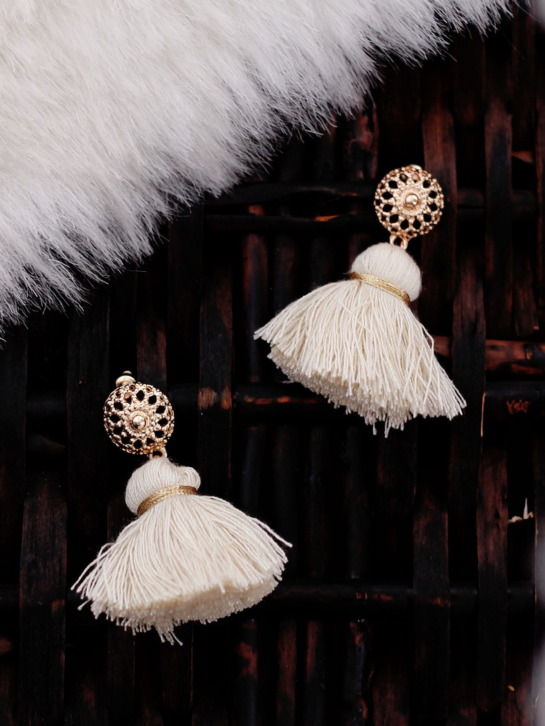 

Bellofox White Contemporary Drop Earrings