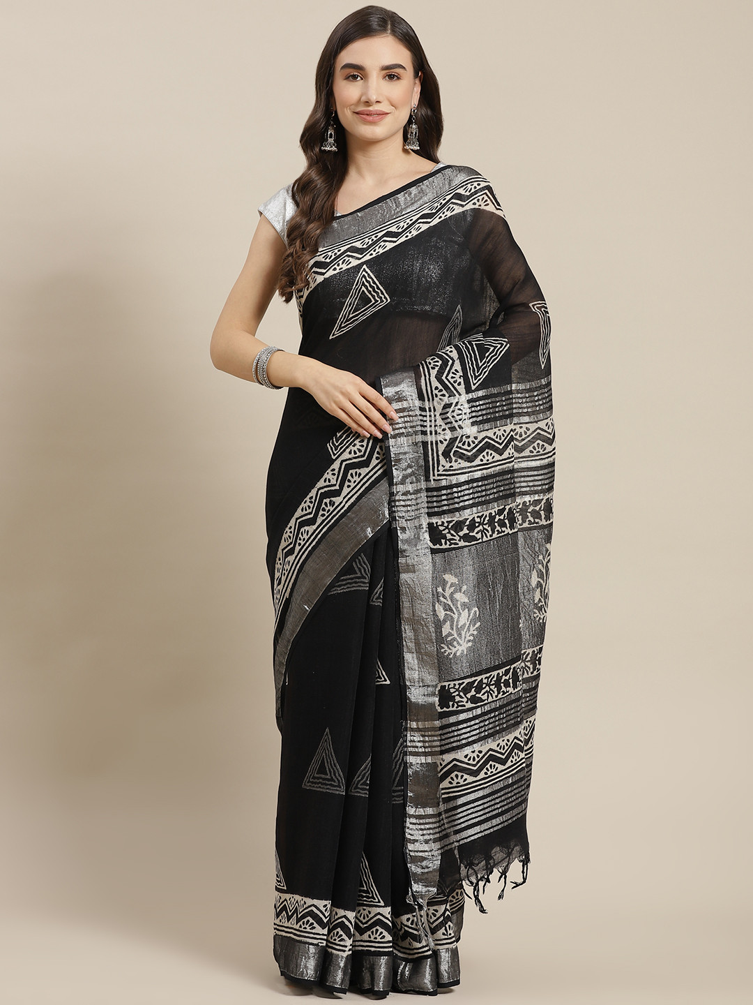 

Fusion Threads Black Handblock Print Pure Cotton Bagru Saree