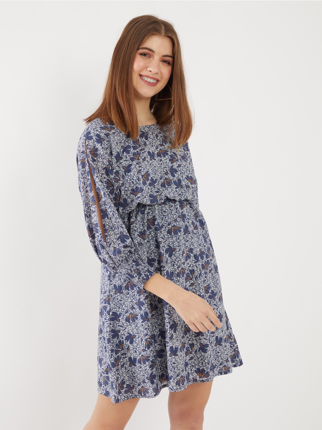 

Zink London Blue & White Floral Dress