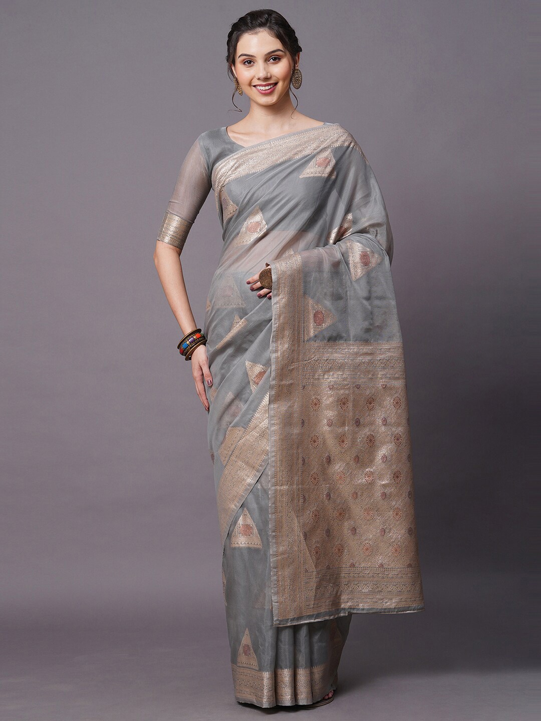 

Mitera Grey & Gold-Toned Ethnic Motifs Zari Silk Blend Banarasi Saree