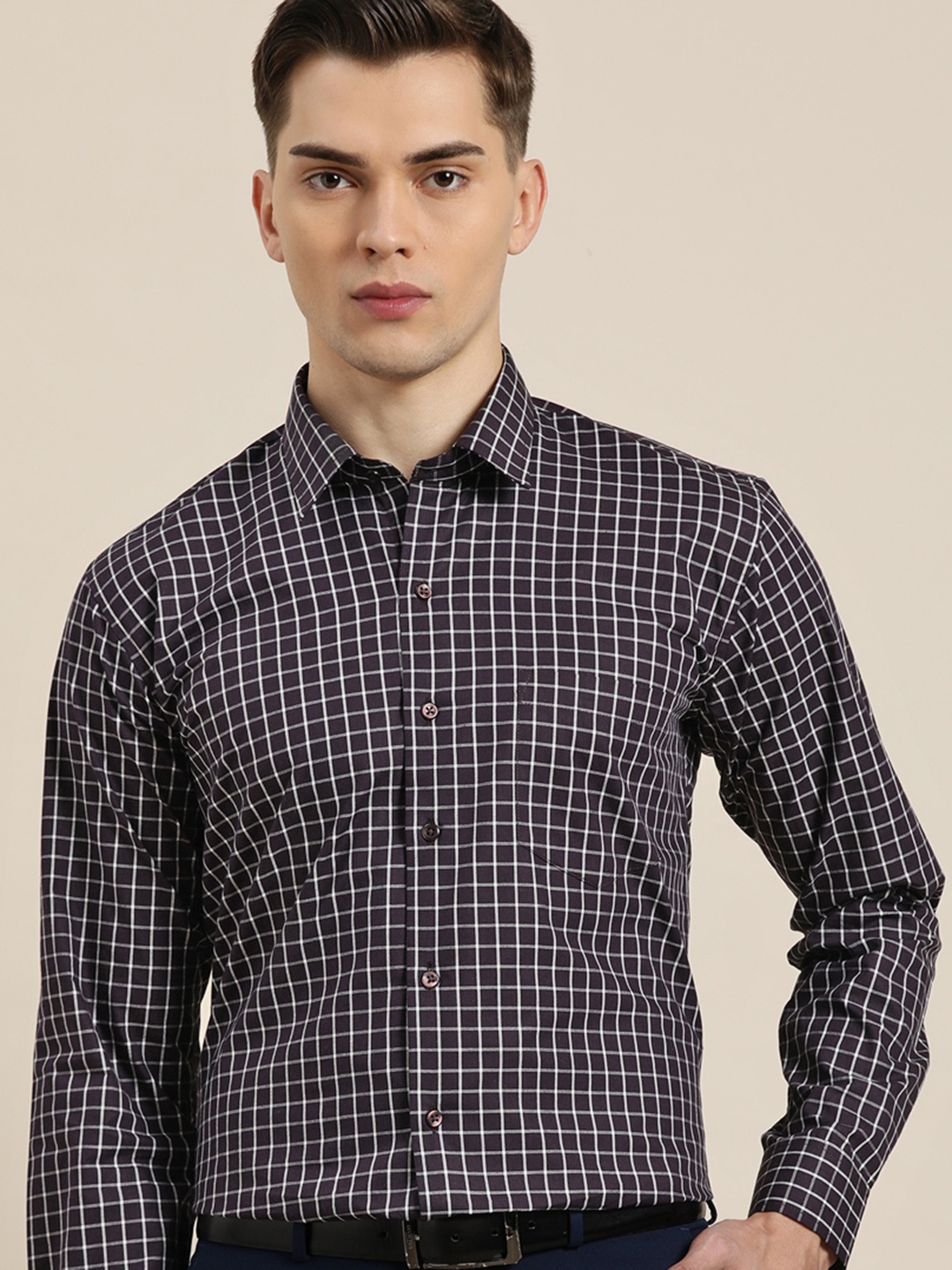

Hancock Men Black & White Pure Cotton Slim Fit Checked Formal Shirt
