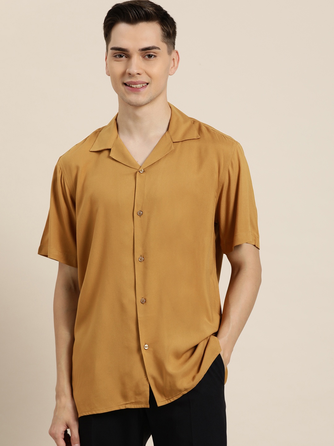 

Hancock Men Mustard Yellow Solid Casual Shirt