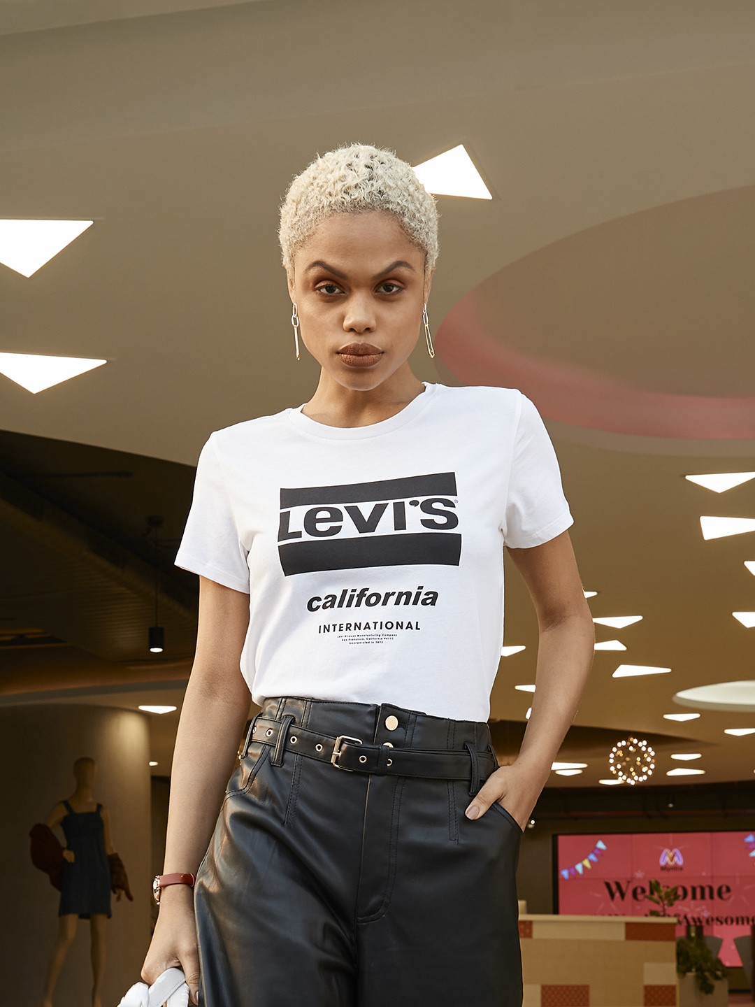 

Levis Women White & Black Typography Printed Casual T-shirt