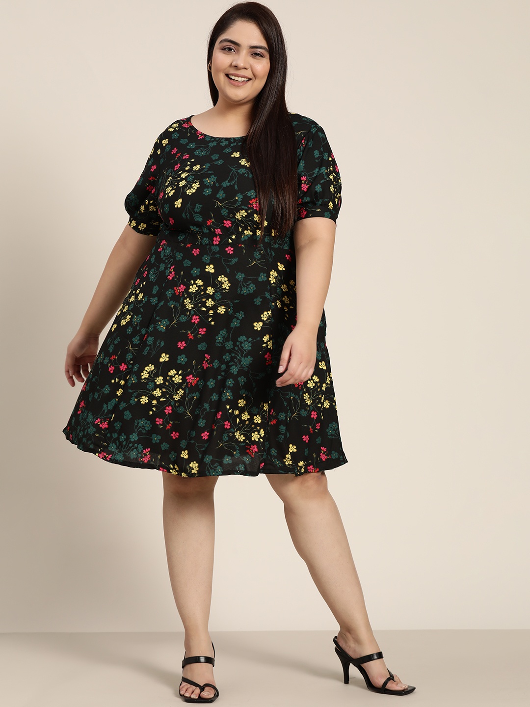 

Sztori Plus Size Black & Yellow Floral A-Line Dress