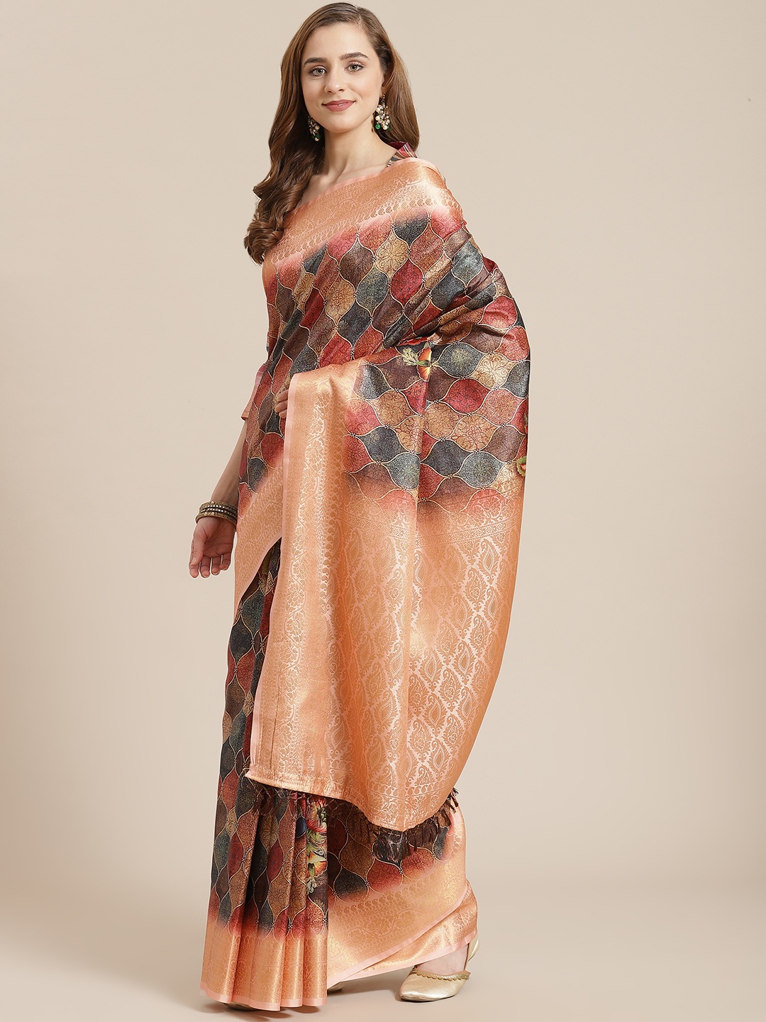 

SHANGRILA Women Green & Peach-Coloured Floral Banarasi Saree