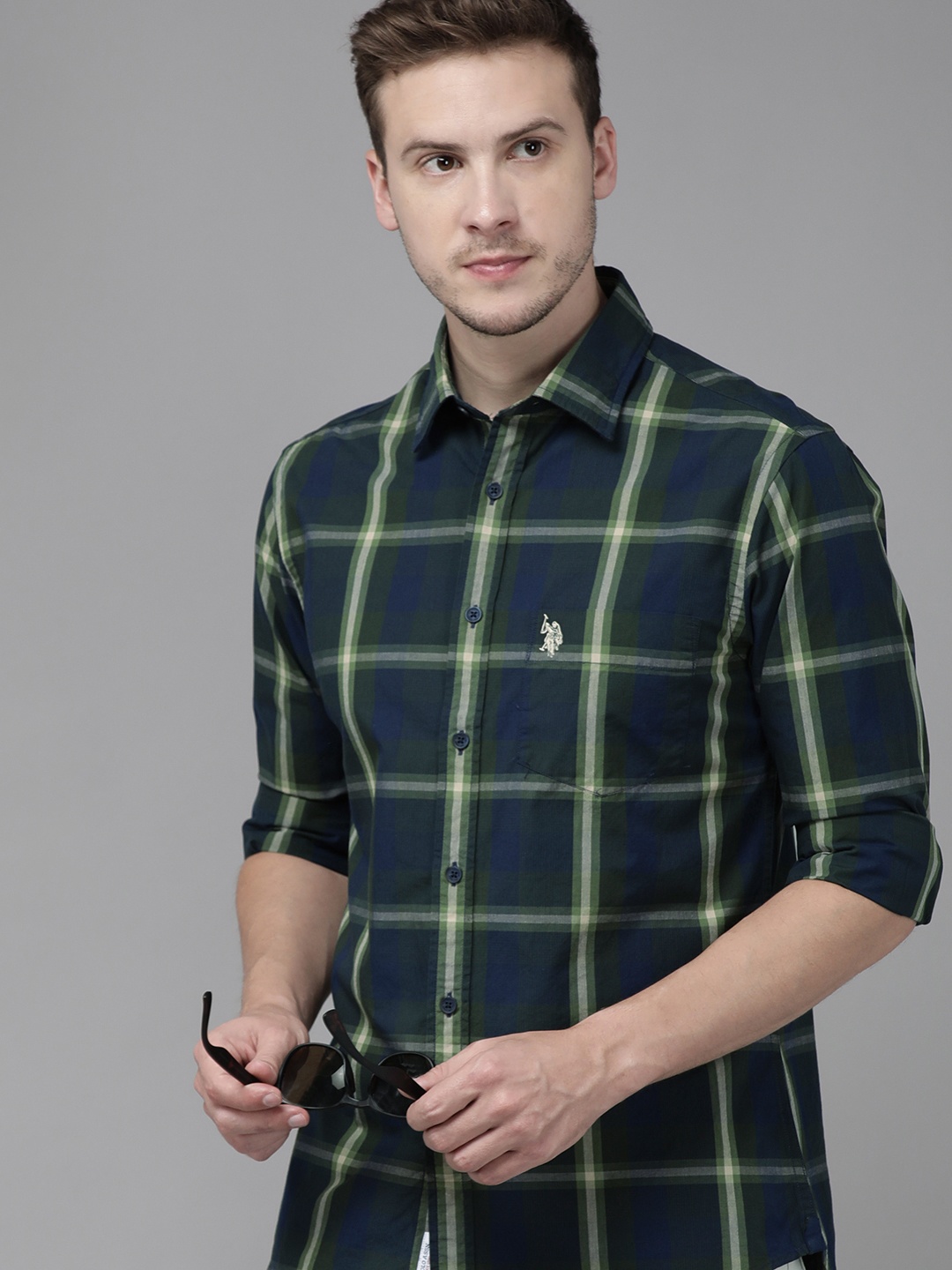 

U.S. Polo Assn. Men Green & Navy Blue Checked Tailored Fit Pure Cotton Casual Shirt