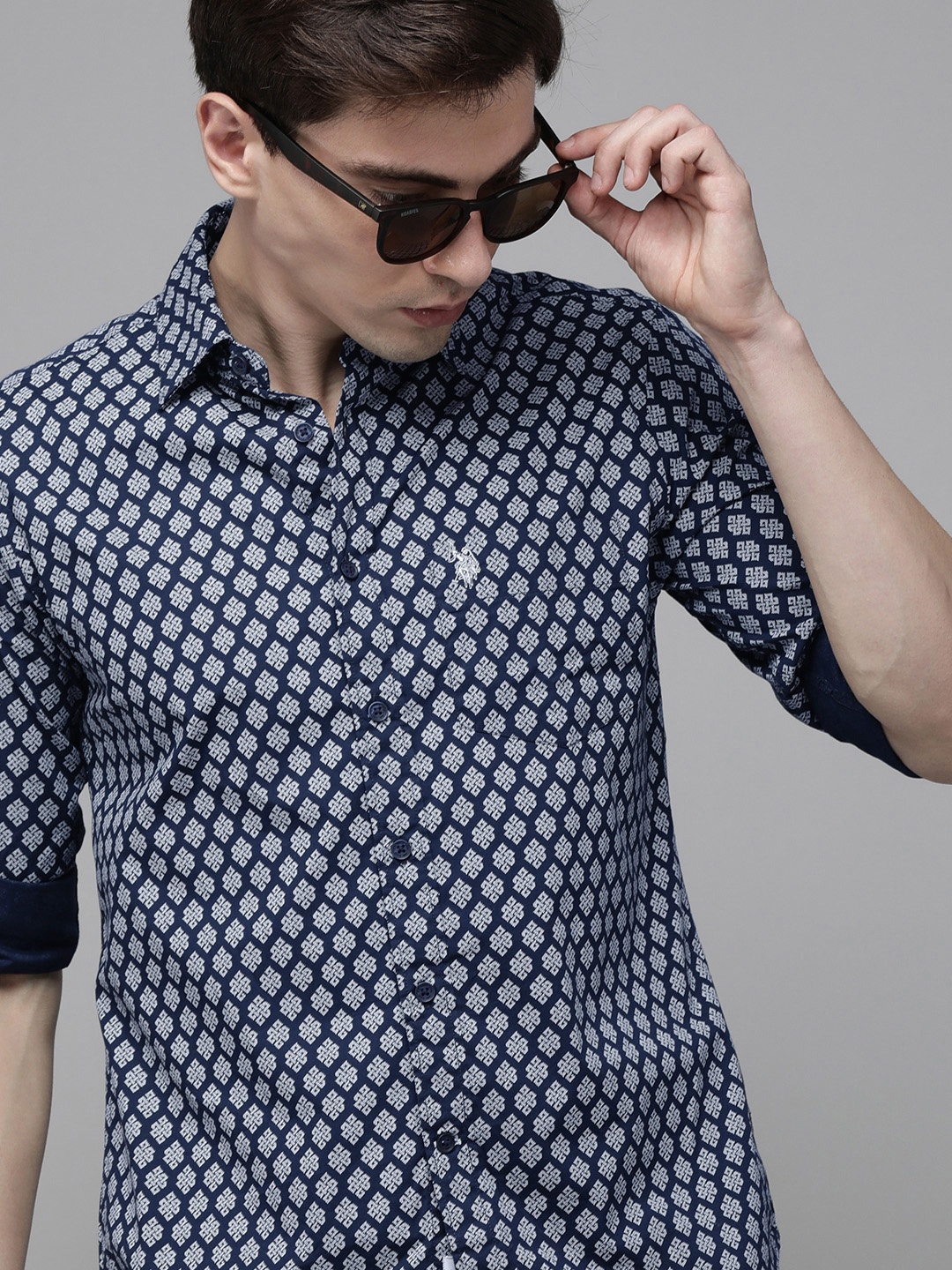 

U S Polo Assn Men Blue Geometric Printed Pure Cotton Casual Shirt