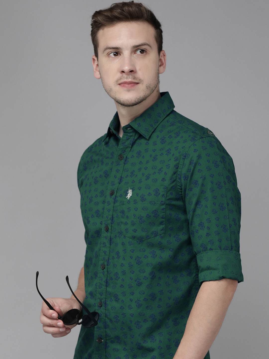 

U.S. Polo Assn. Men Green & Navy Blue Printed Tailored Fit Pure Cotton Casual Shirt