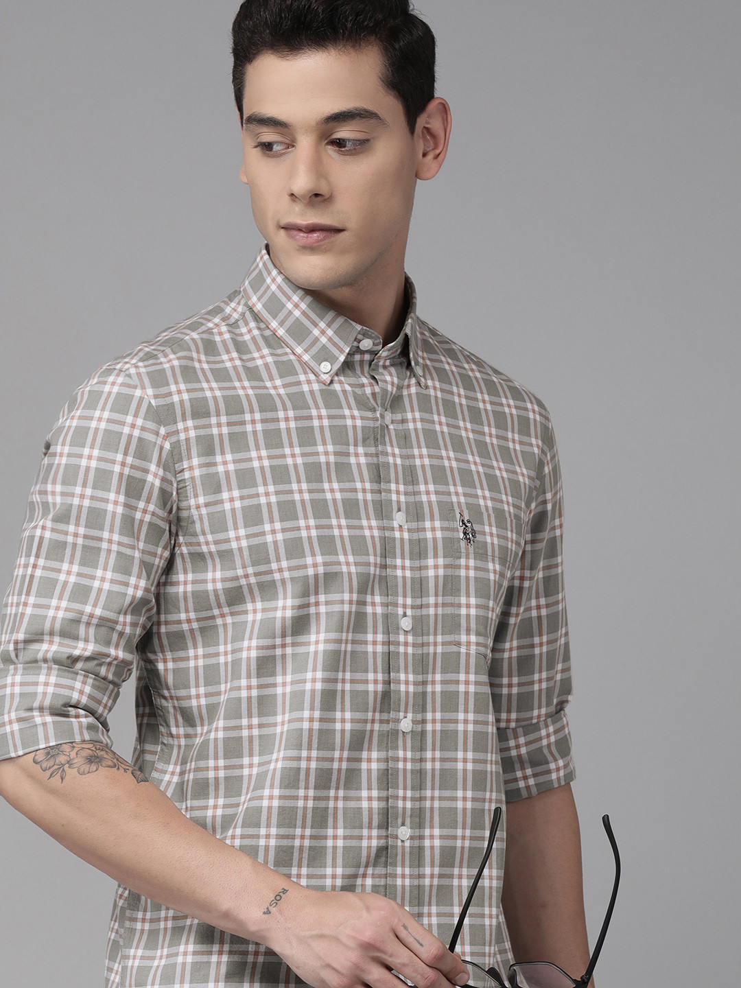 

U S Polo Assn Men Grey & Off White Gingham Checks Casual Shirt