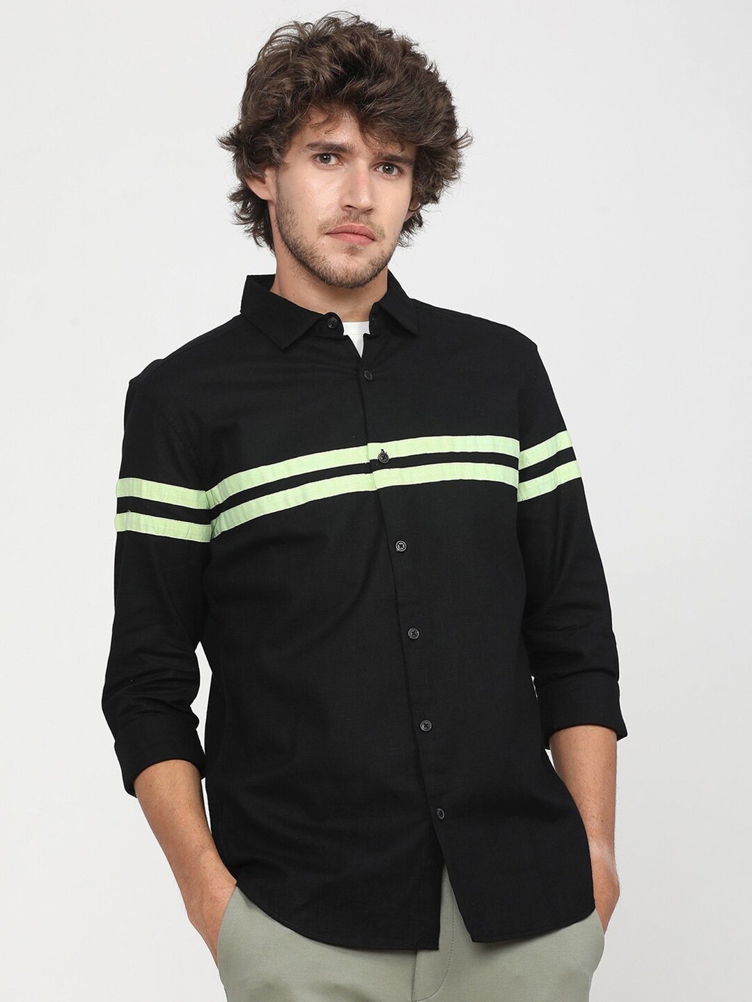 

KETCH Men Black Slim Fit Striped Cotton Casual Shirt