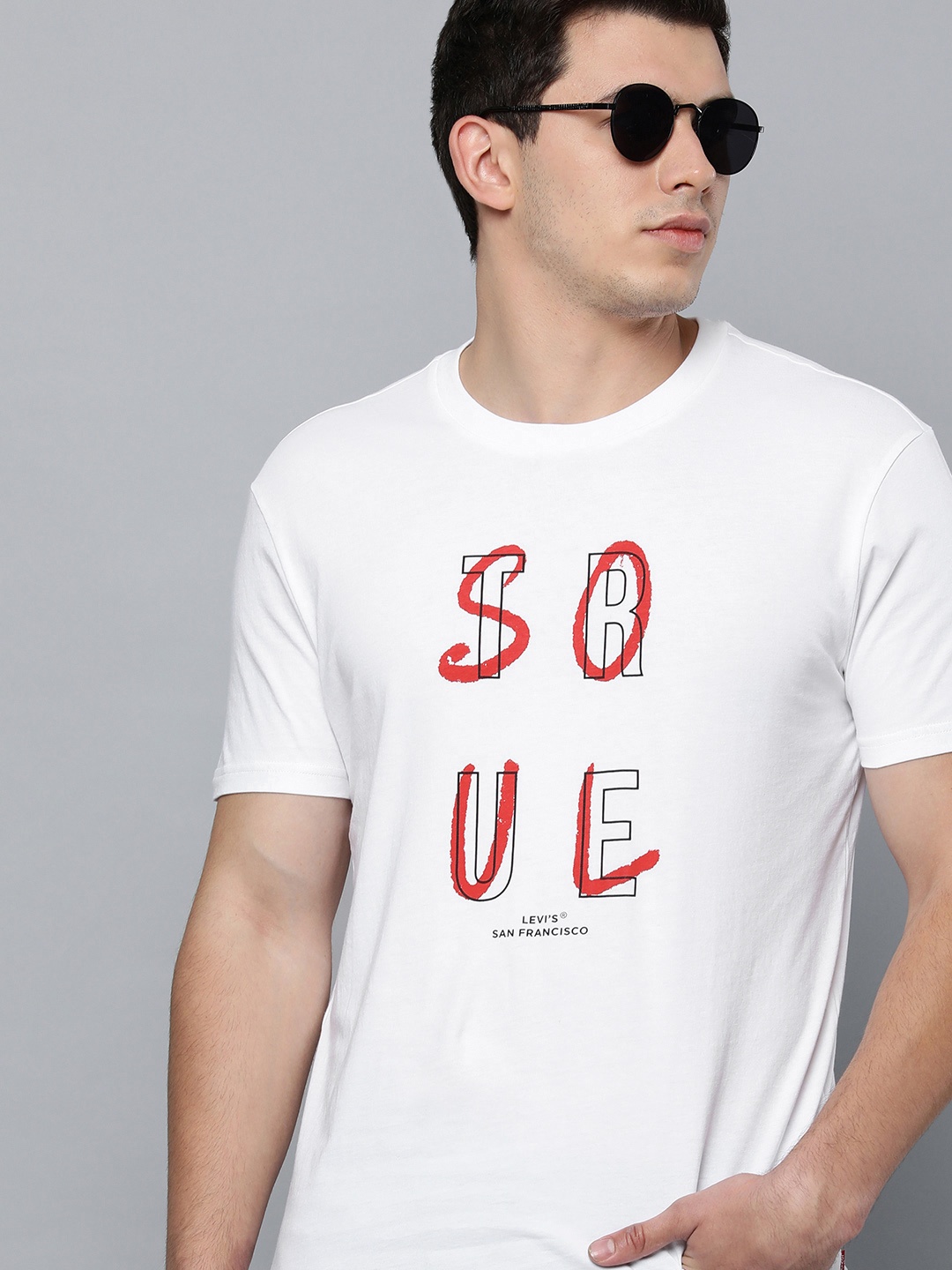 

Levis Men White Graphic Printed Pure Cotton Casual T-shirt