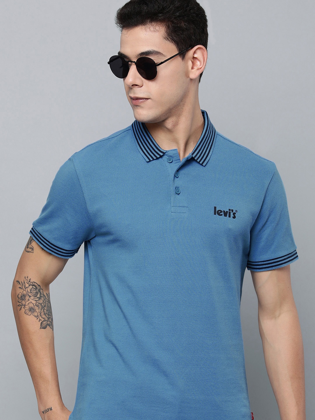 

Levis Men Blue Solid Pure Cotton Polo Collar T-shirt