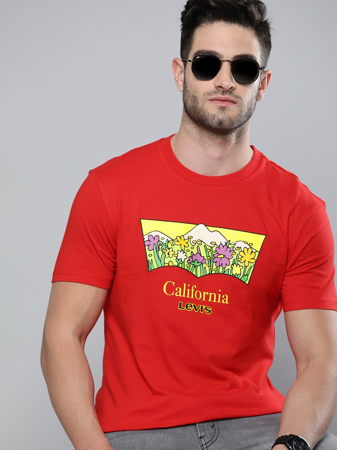 

Levis Men Red Graphical Printed Casual T-shirt