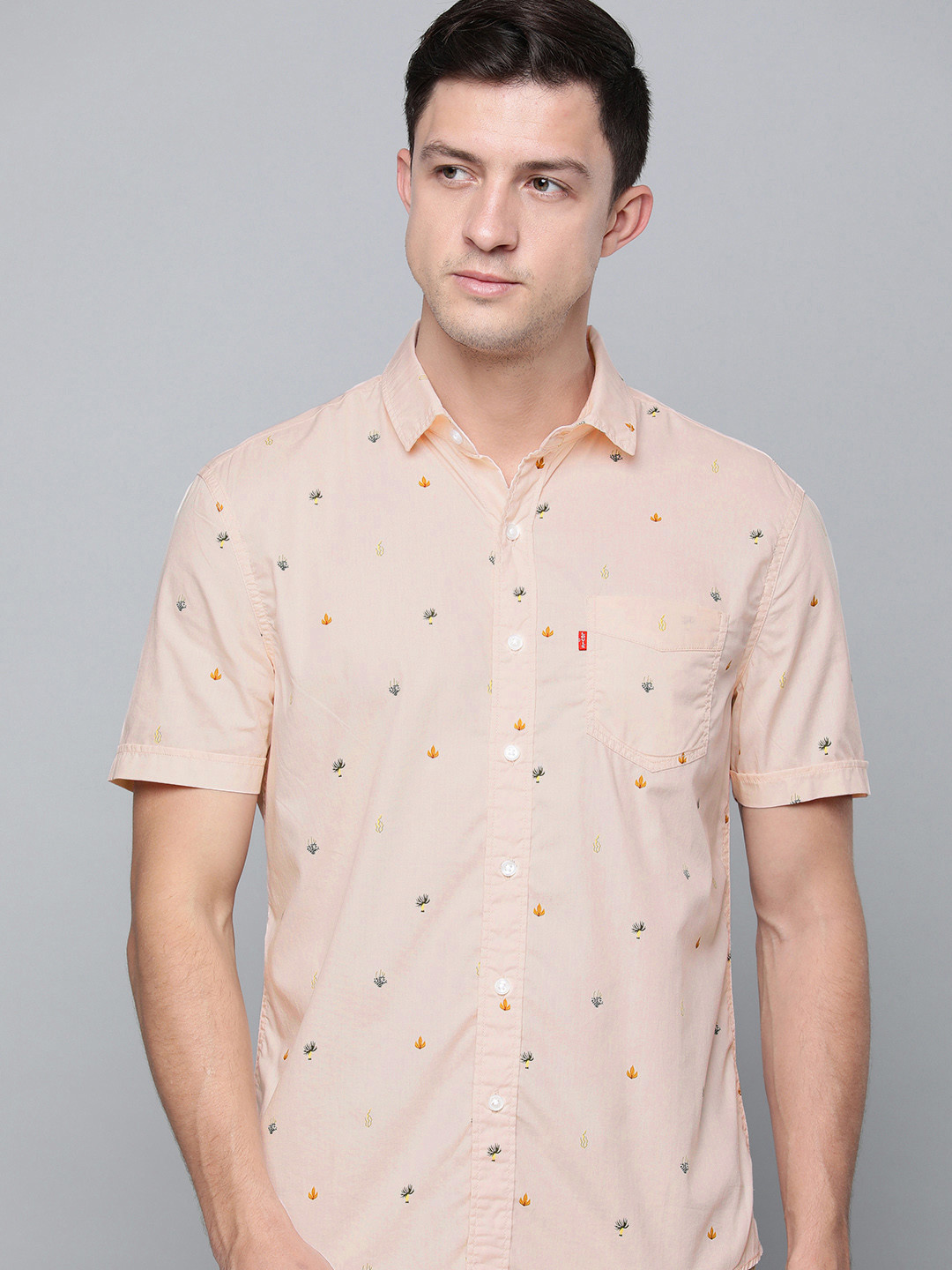 

Levis Men Pink & Green Printed Pure Cotton Slim Fit Casual Shirt