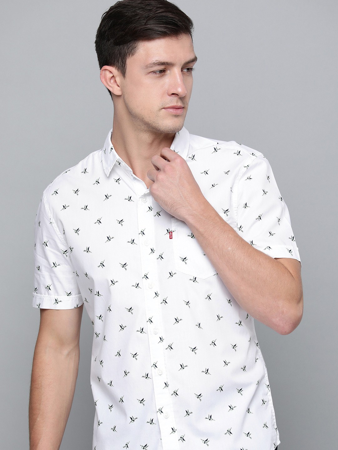 

Levis Men White & Black Pure Cotton Slim Fit Casual Shirt
