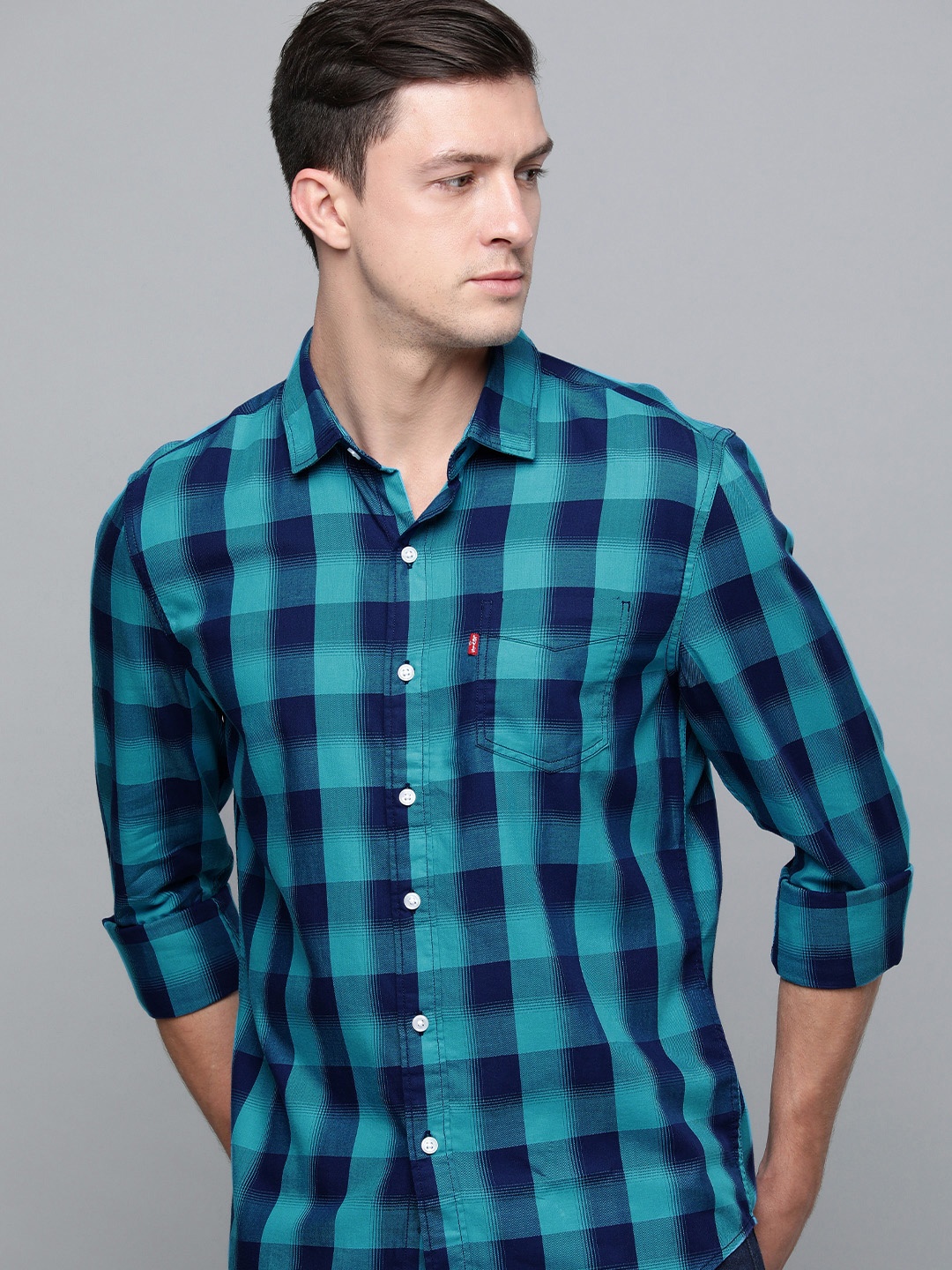 

Levis Men Blue Checked Pure Cotton Slim Fit Casual Shirt