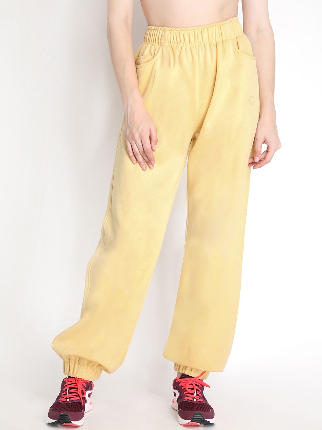 

CHKOKKO Women Yellow Solid Relaxed-Fit Joggers