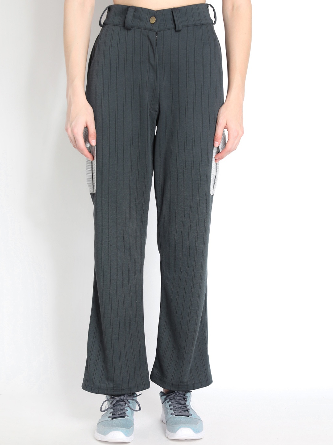 

CHKOKKO Women Grey Solid Bootcut Track Pants