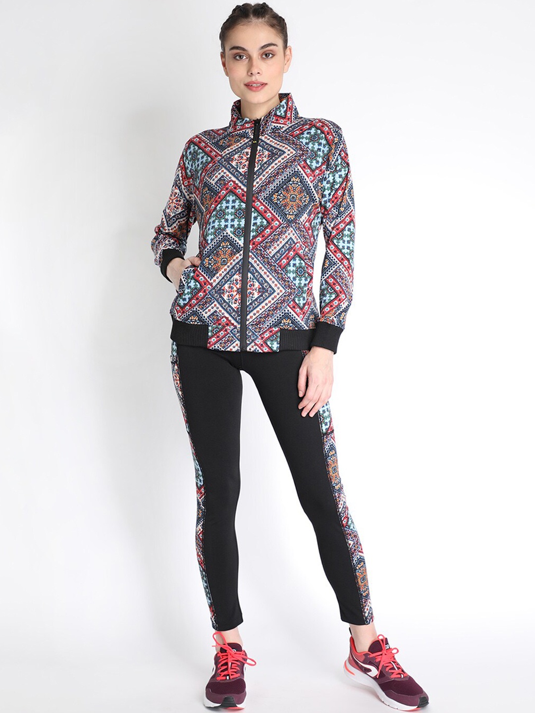 

Chkokko Women Black & Red Printed Tracksuit