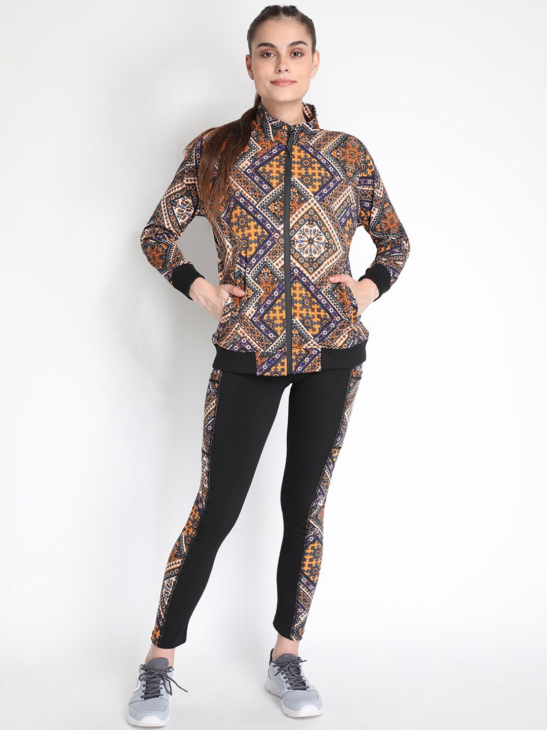 

Chkokko Women Black & Mustard Yellow Geometric Printed Tracksuit