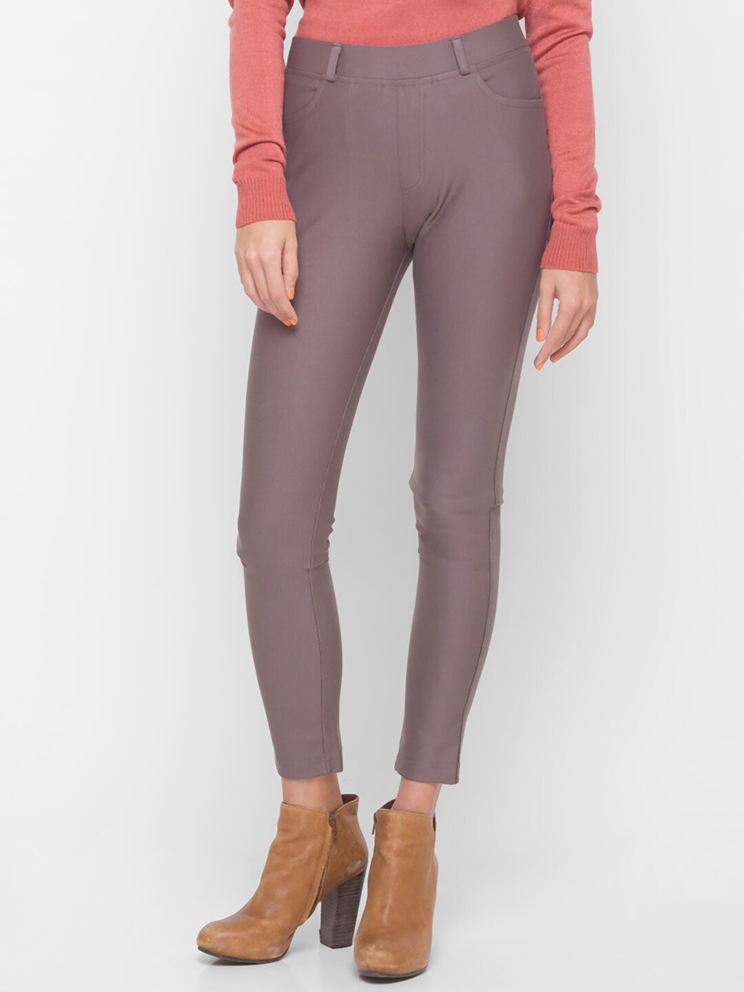 

Globus Women Taupe Solid Cotton Jeggings