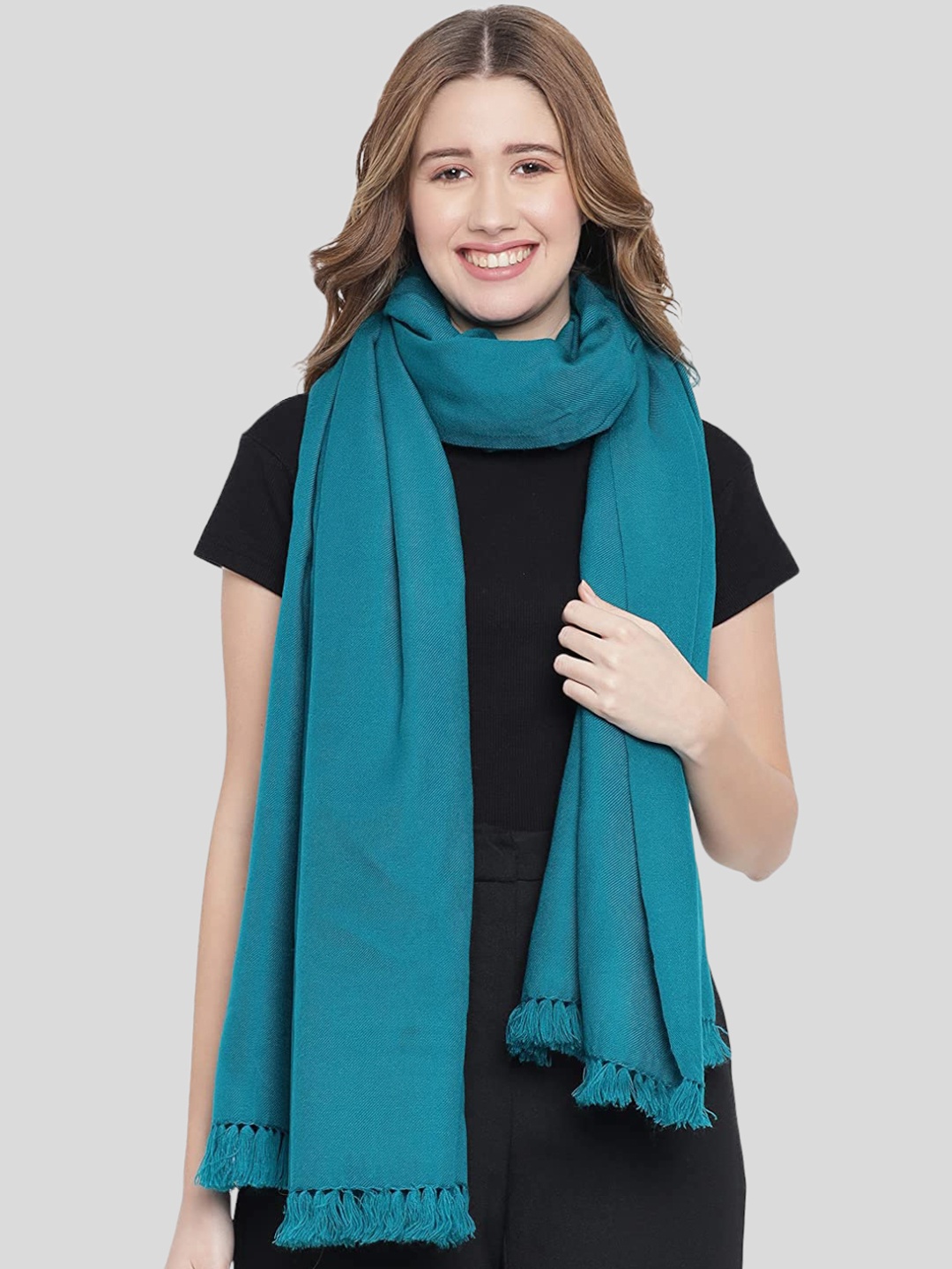 

Vastraa Fusion Women Teal Green Solid Woolen Shawl
