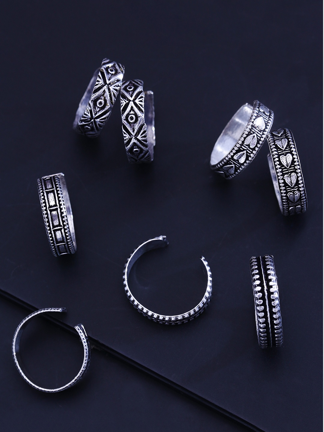 

Yellow Chimes Women Set of 4 Oxidized Silver-Toned Adjustable Toe Rings