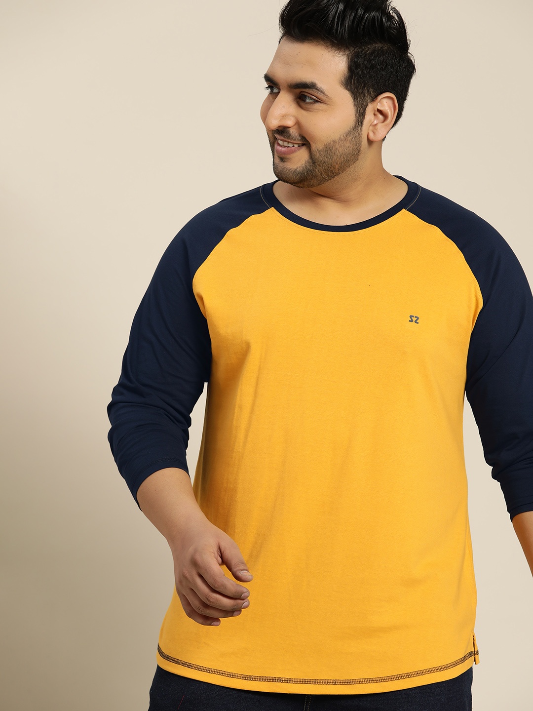 

Sztori Plus Size Men Mustard Yellow & Navy Blue Solid Raglan Sleeves T-shirt
