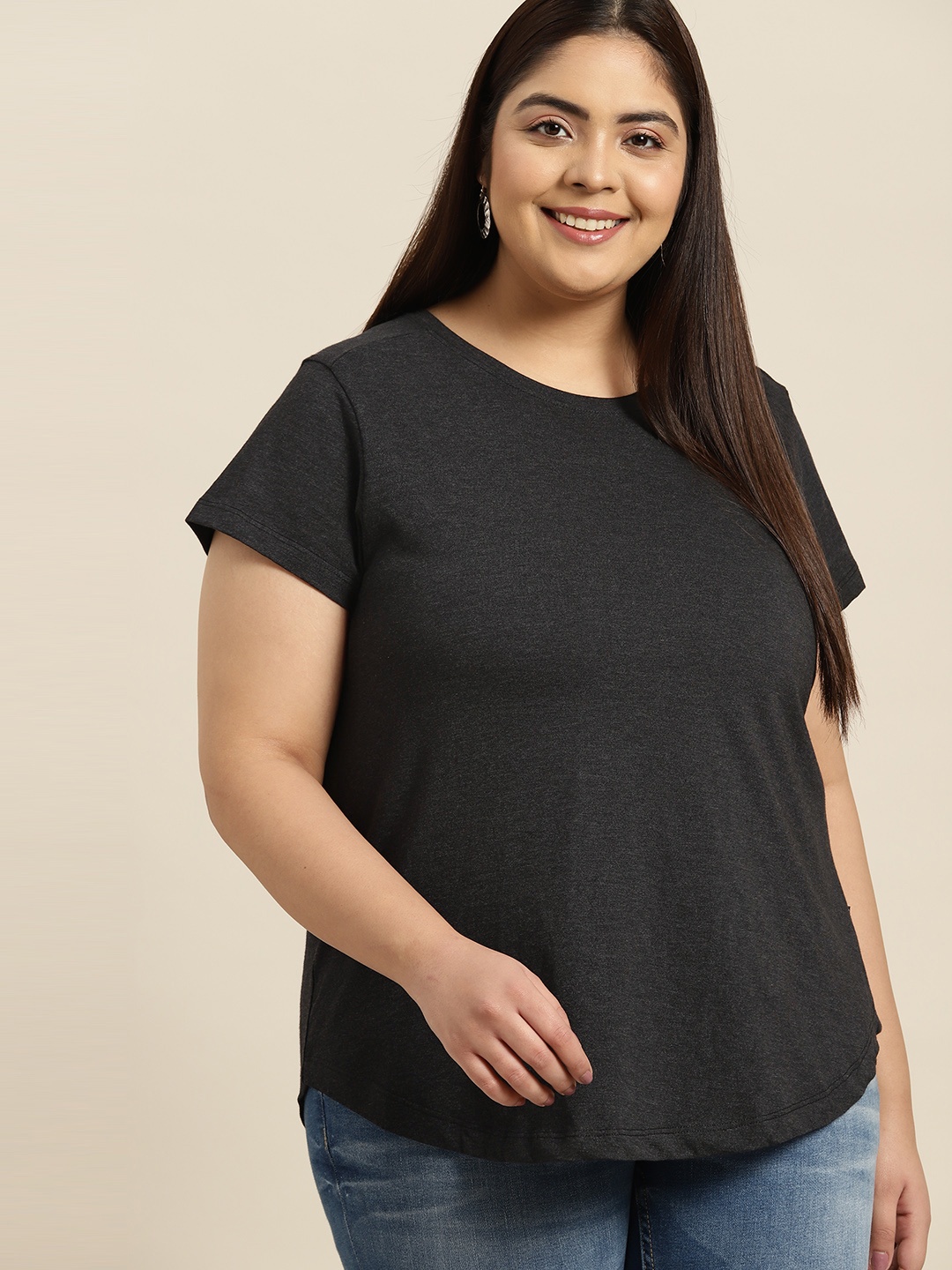 

Sztori Women Plus Size Black Solid T-shirt