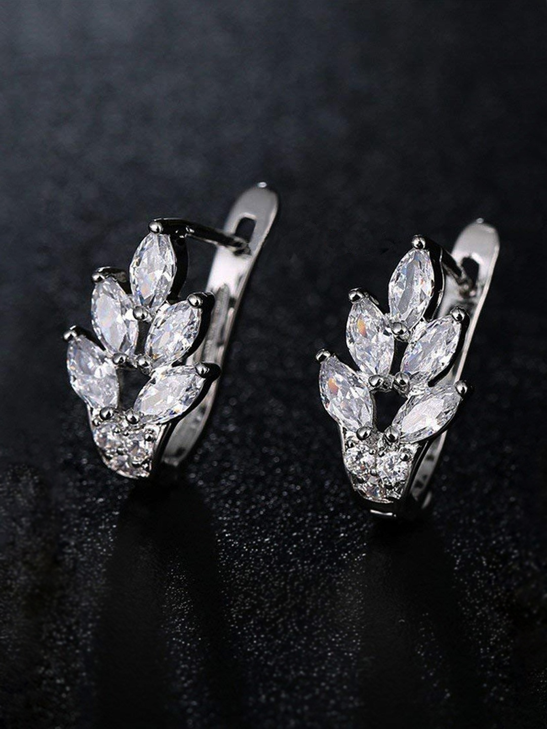 

Yellow Chimes White Silver-Plated Swarovski Crystal Leaf Designed Studs Earring