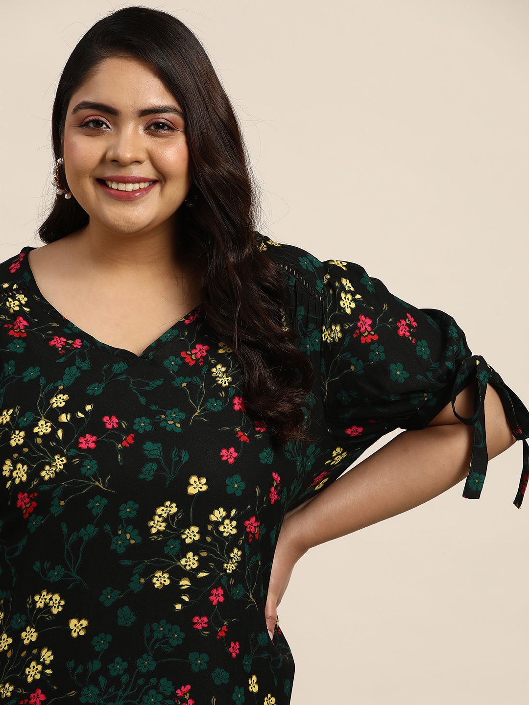 

Sztori Women Plus Size Black & Yellow Floral Print Puff Sleeves Top