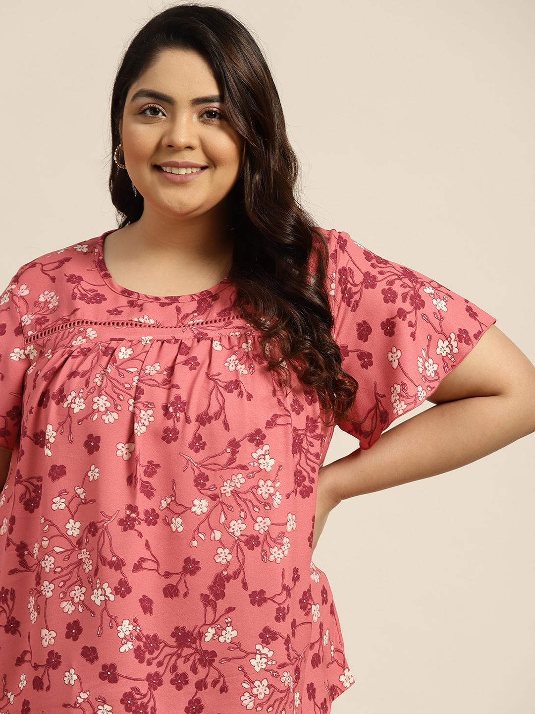 

Sztori Women Plus Size Pink & Off White Floral Print Top