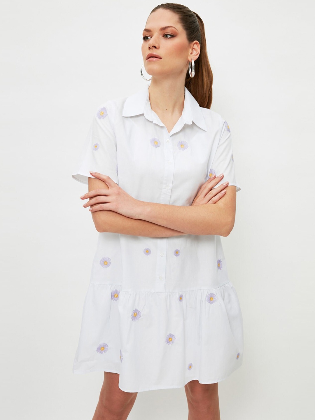 

Trendyol Classic White Floral Dress