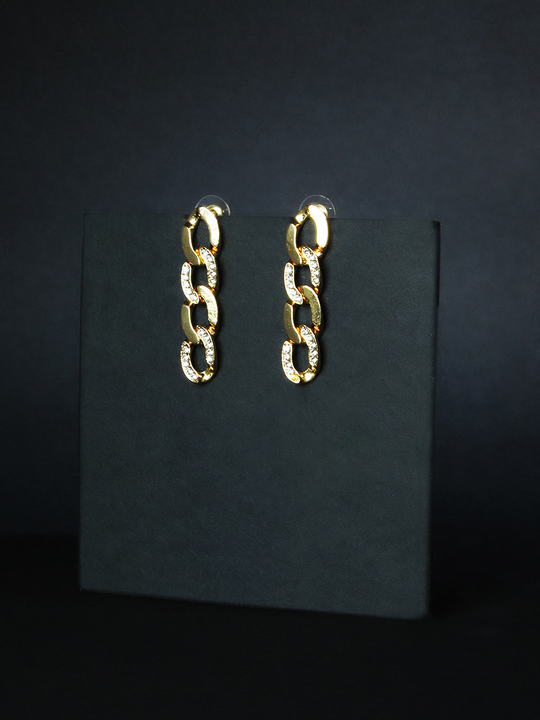

Kazo Woman Gold-Plated Chain Drop Earrings