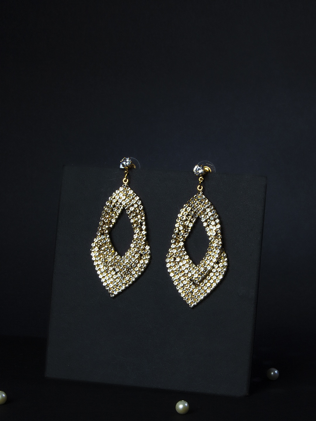 

Kazo Gold-Toned Leaf Shaped Drop Earrings